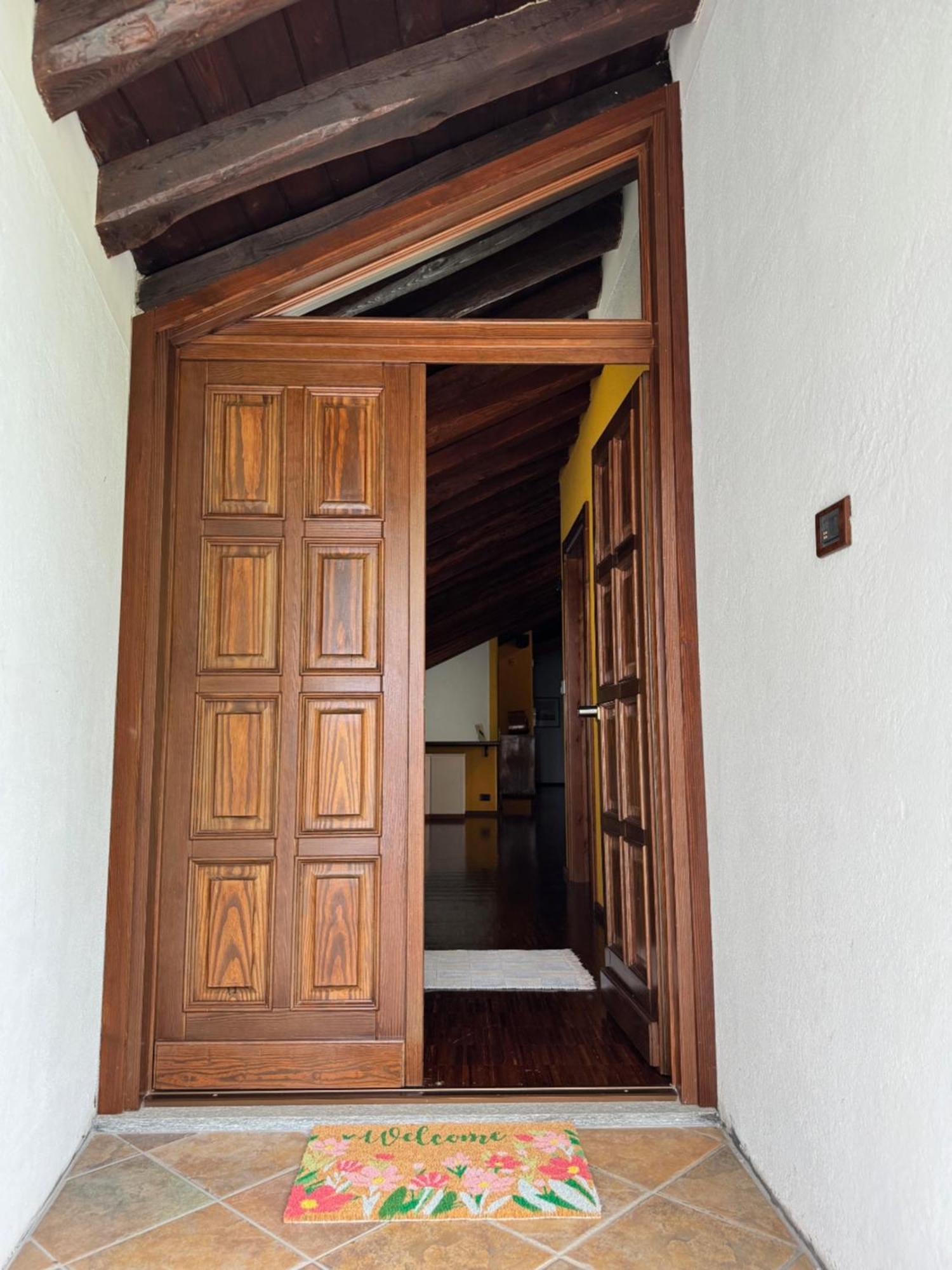 La Casa Di Nina - Traves Villa Pessinetto Bagian luar foto