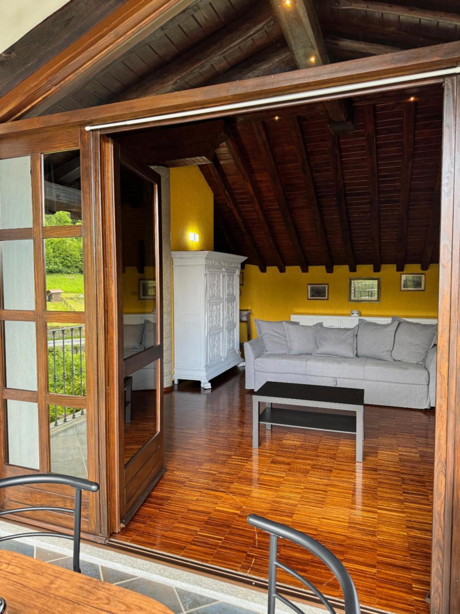 La Casa Di Nina - Traves Villa Pessinetto Bagian luar foto