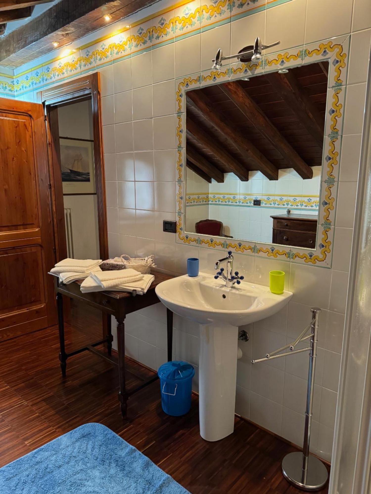 La Casa Di Nina - Traves Villa Pessinetto Bagian luar foto