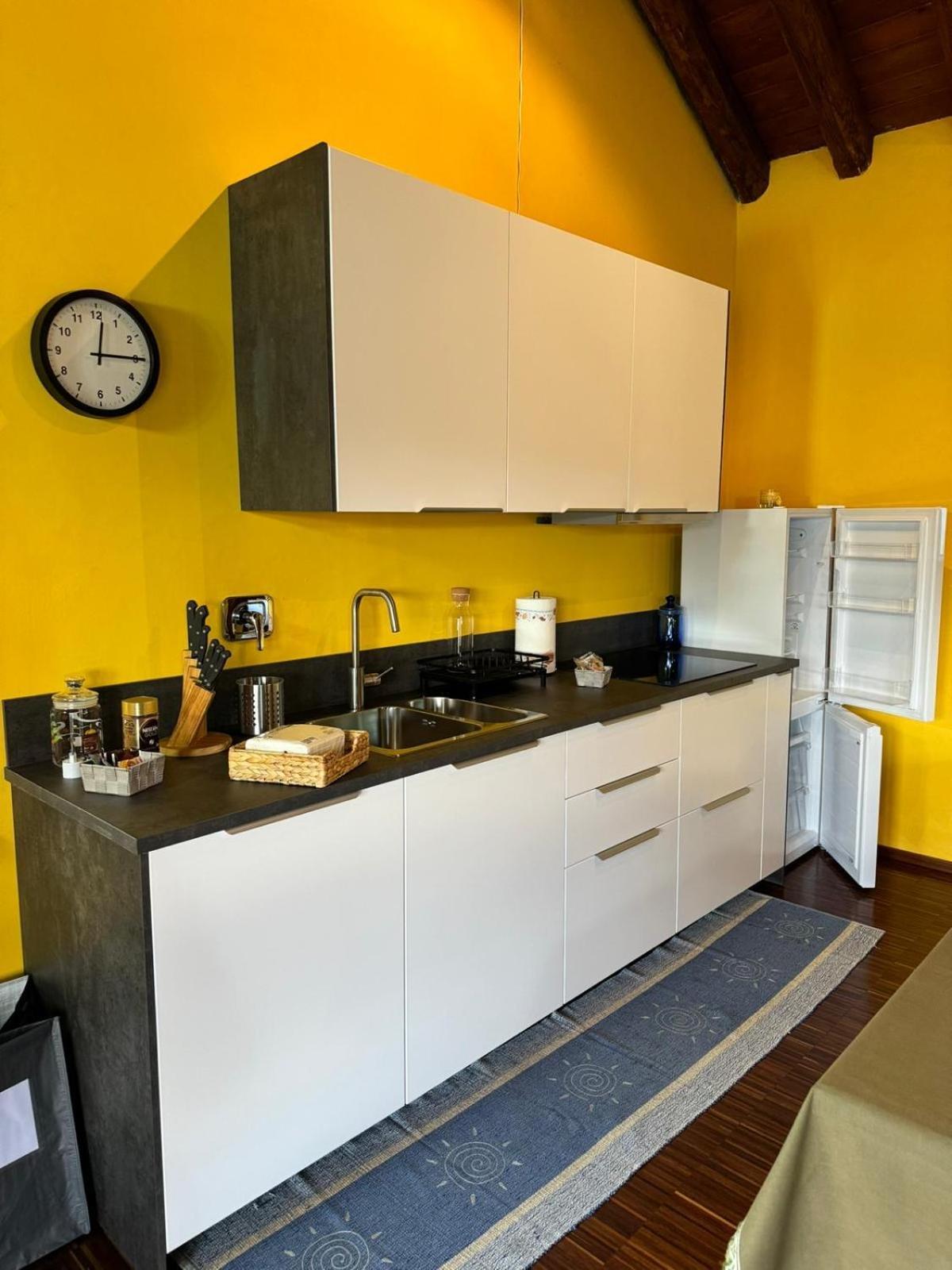 La Casa Di Nina - Traves Villa Pessinetto Bagian luar foto
