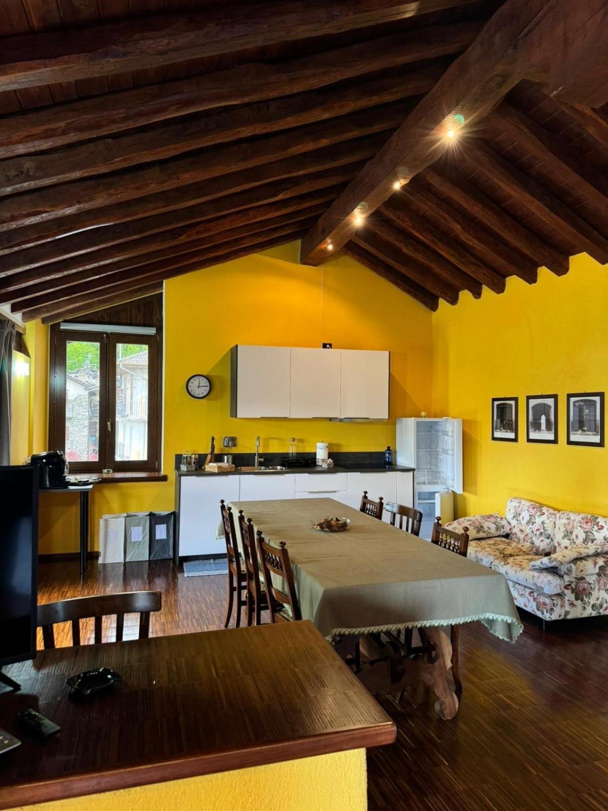 La Casa Di Nina - Traves Villa Pessinetto Bagian luar foto