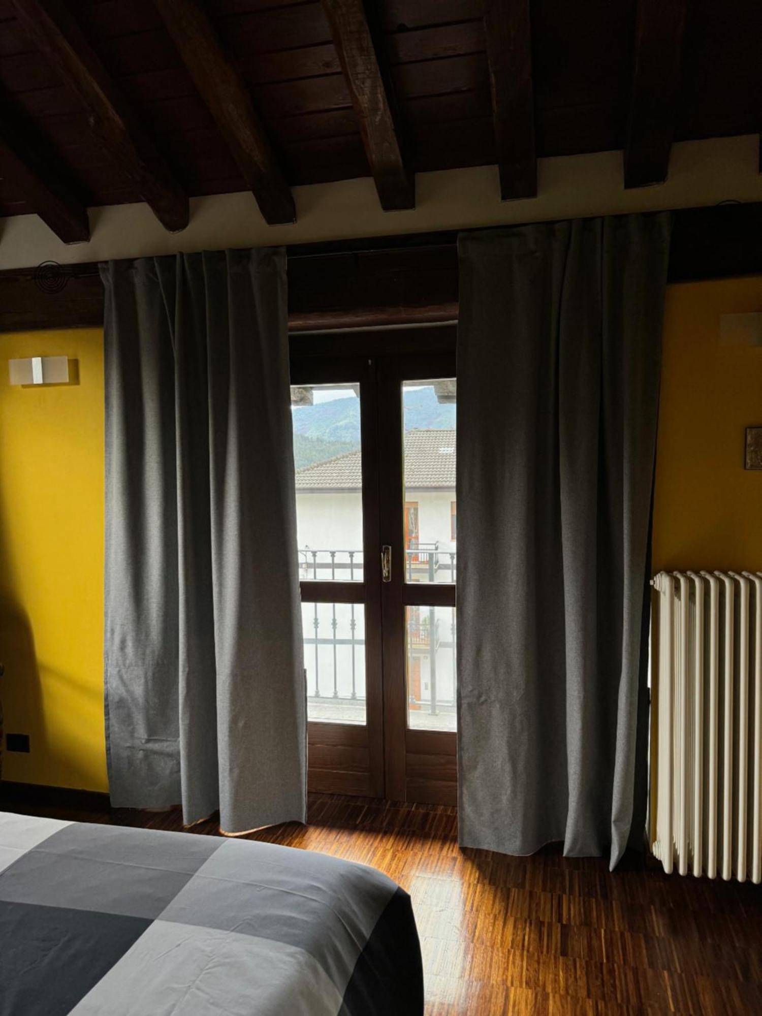 La Casa Di Nina - Traves Villa Pessinetto Bagian luar foto